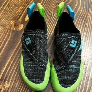 Black Diamond Kids Momentum climbing  Shoes in Black and Green